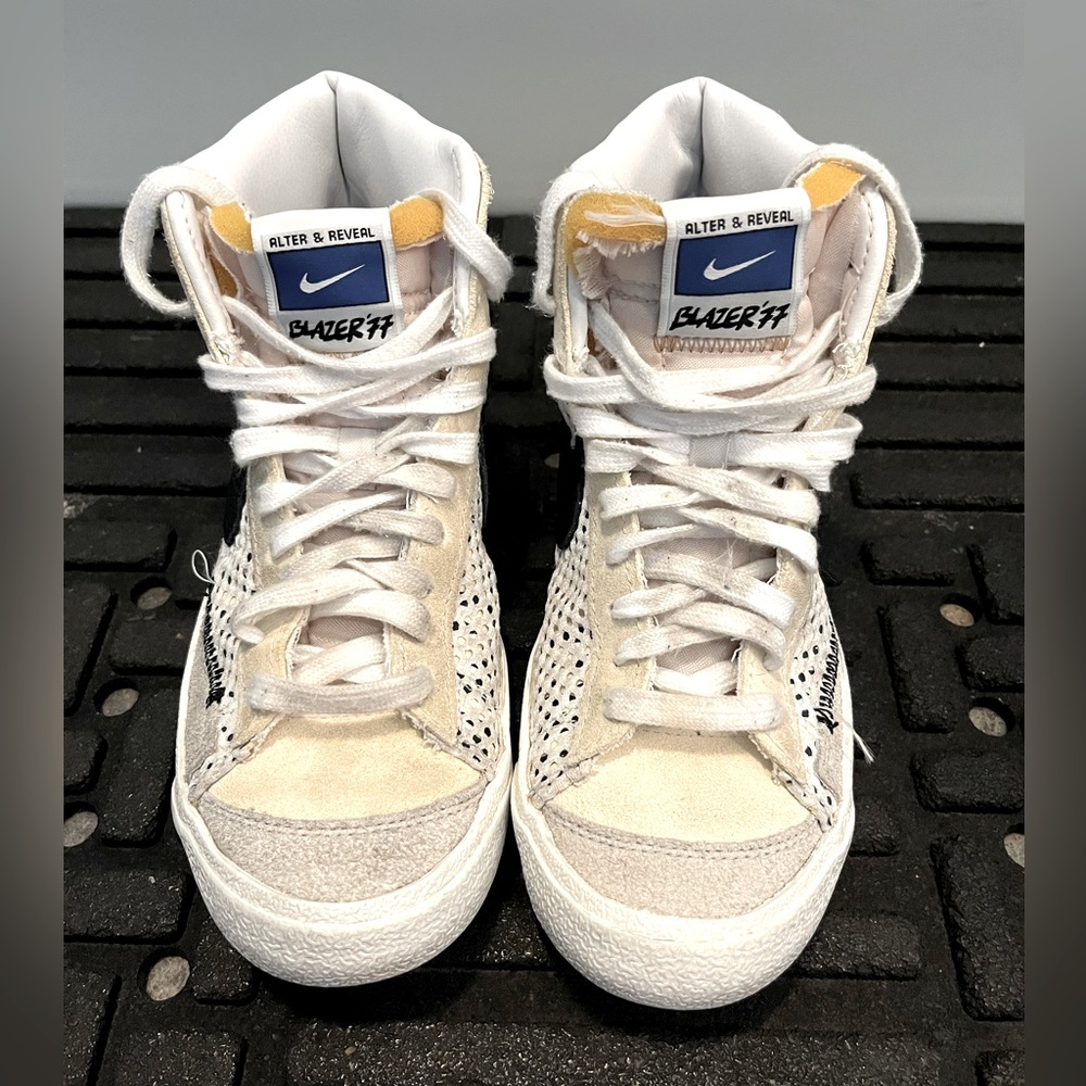 Size 5Y- Nike Blazer Mid '77 Alter & Reveal